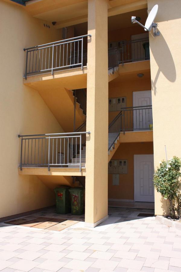 Apartments Jtv Simuni Kolan Buitenkant foto