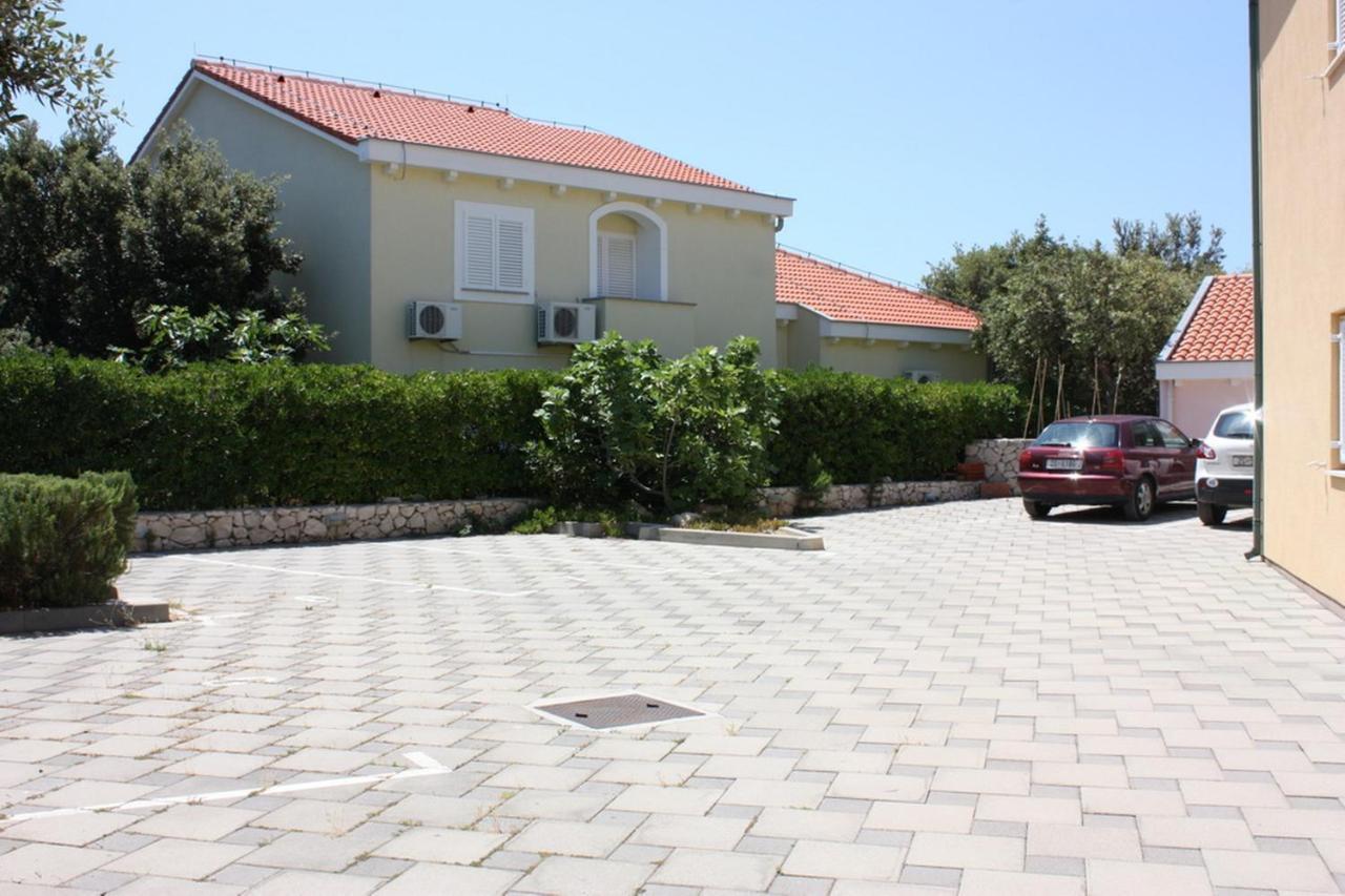 Apartments Jtv Simuni Kolan Buitenkant foto